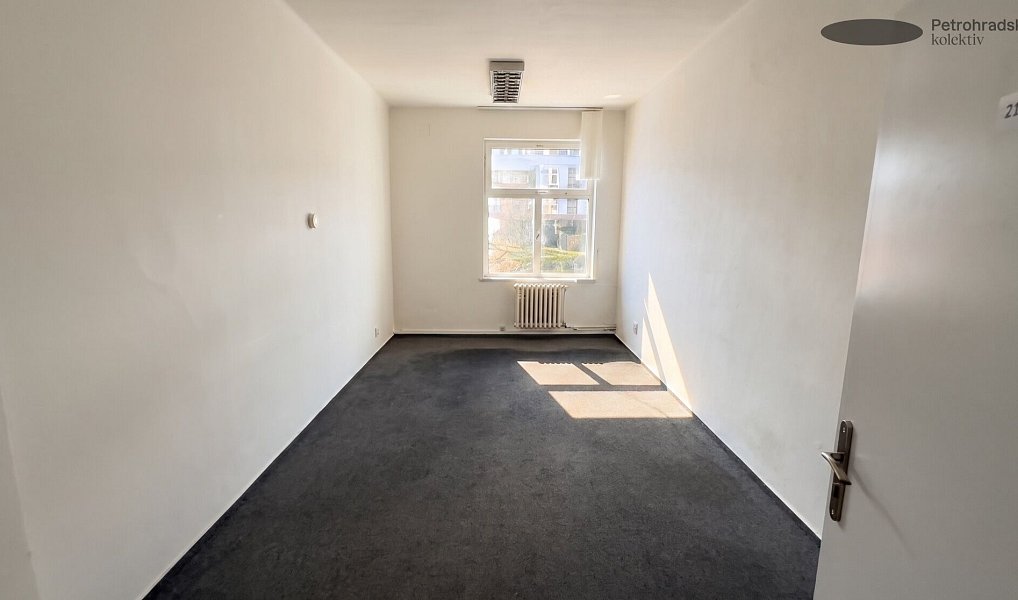 Pronájem kanceláře 18 m², Praha – fotka 1 z 3