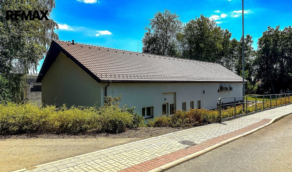 Pronájem kanceláře 70 m², Kamenice – náhled fotky 3