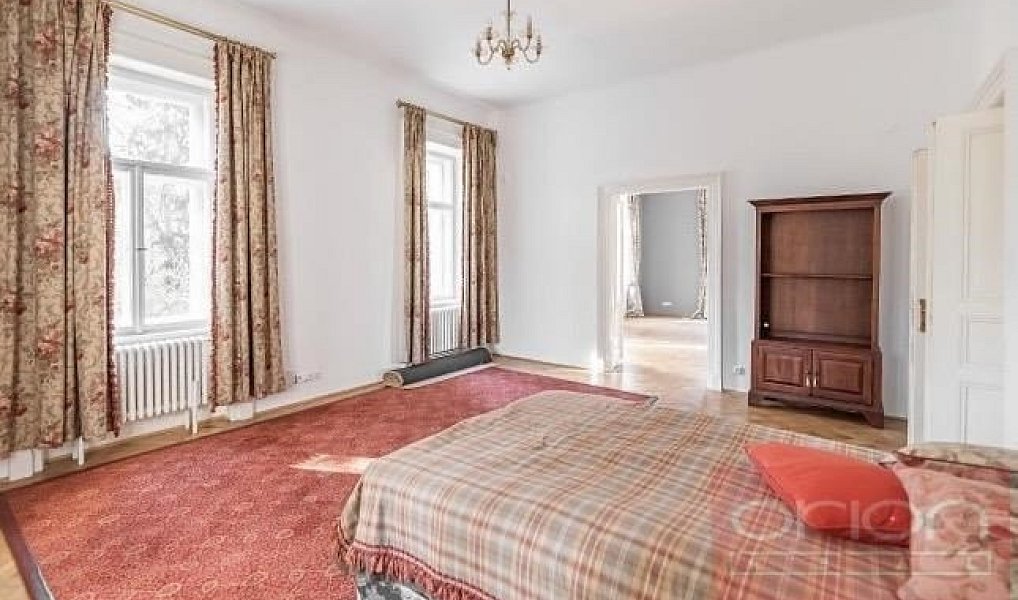 Pronájem domu 827 m² s pozemkem 8 770 m², Praha – náhled fotky 9