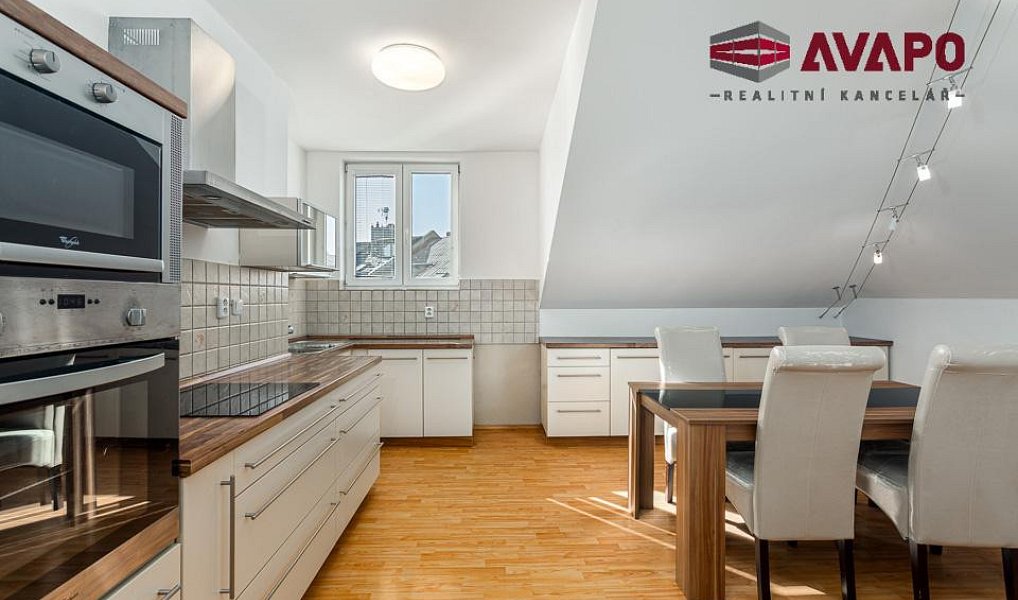 Pronájem bytu 3+1 97 m², Opava – náhled fotky 4