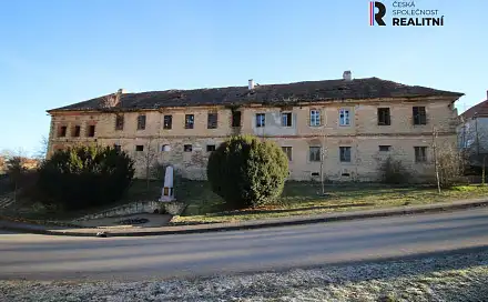 Prodej domu 618 m² s pozemkem 3 191 m², Chorušice - Velký Újezd, okres Mělník