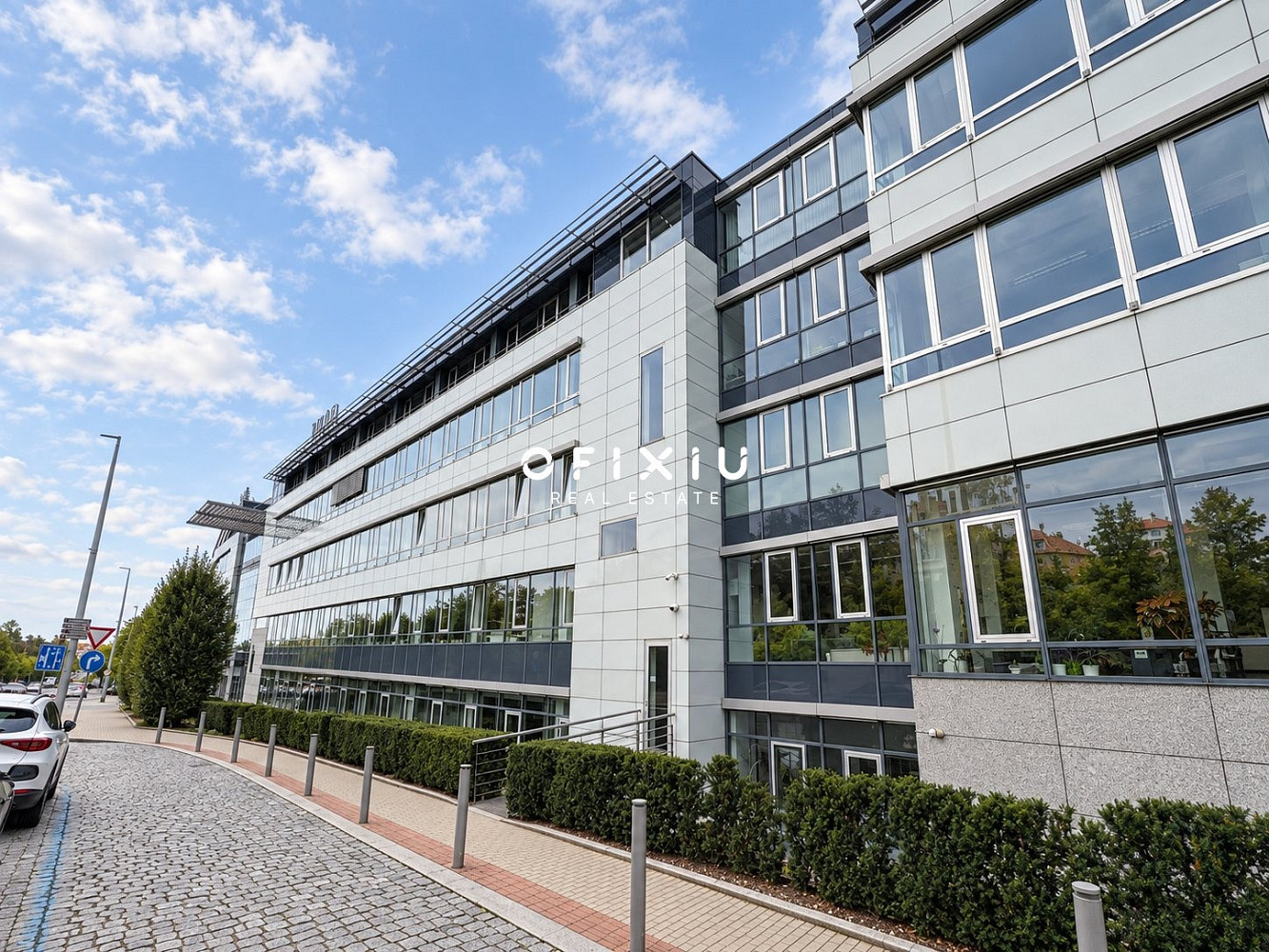 Pronájem kanceláře 1 626 m²