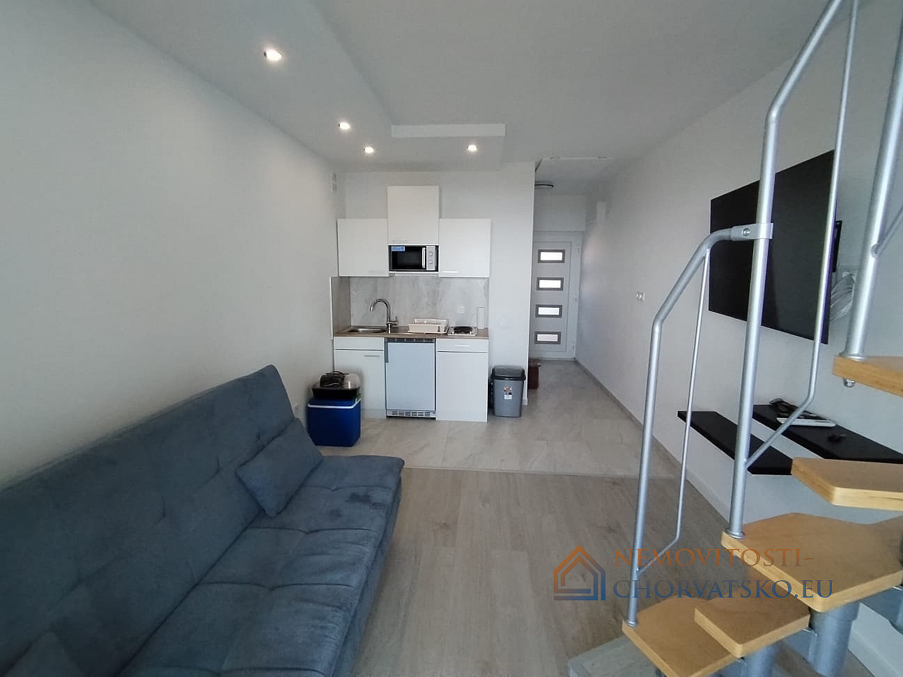 Prodej bytu 6+kk 41 m² – pohled 2