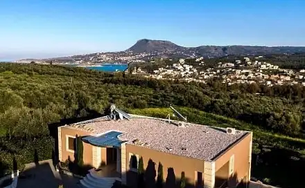 Prodej domu 180 m² s pozemkem 2 000 m², Kalyves, Řecko