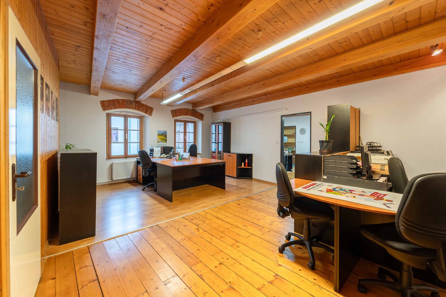Prodej obchodních prostor 280 m² – fotografie 2
