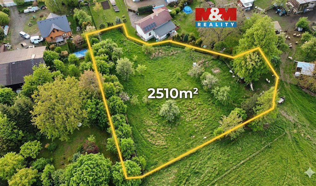 Prodej stavebního pozemku 2 510 m², Krnov – fotka 1 z 4