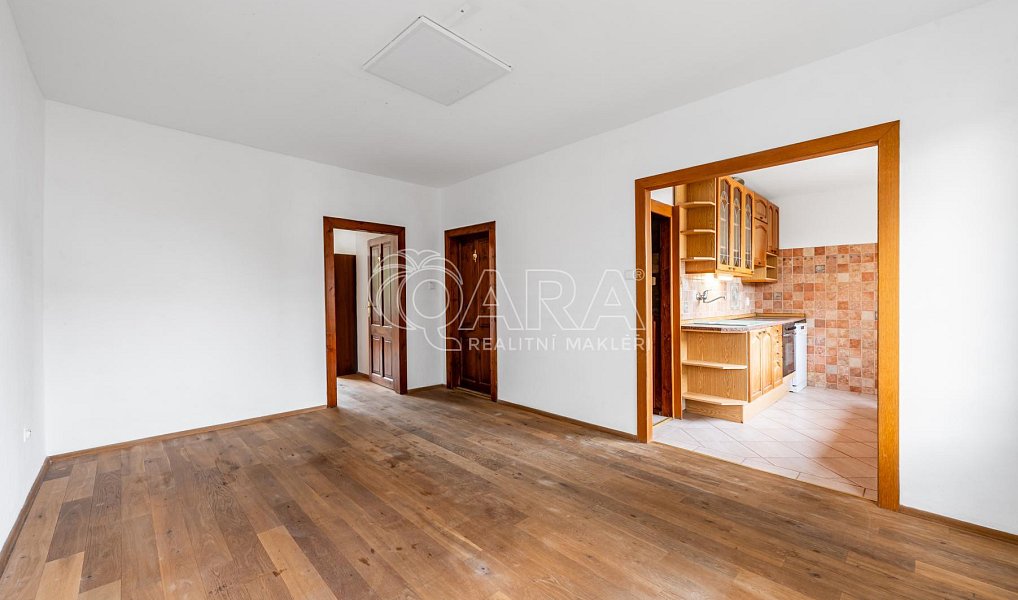 Pronájem bytu 3+1 74 m², Roztoky – náhled fotky 2