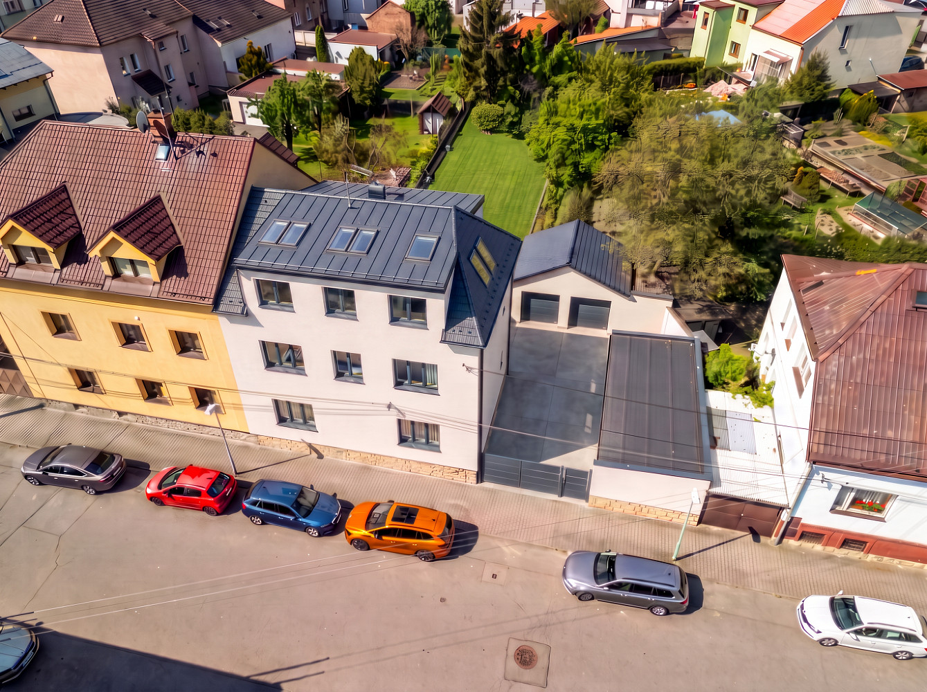 Prodej domu 198 m² s pozemkem 831 m² – fotografie 3