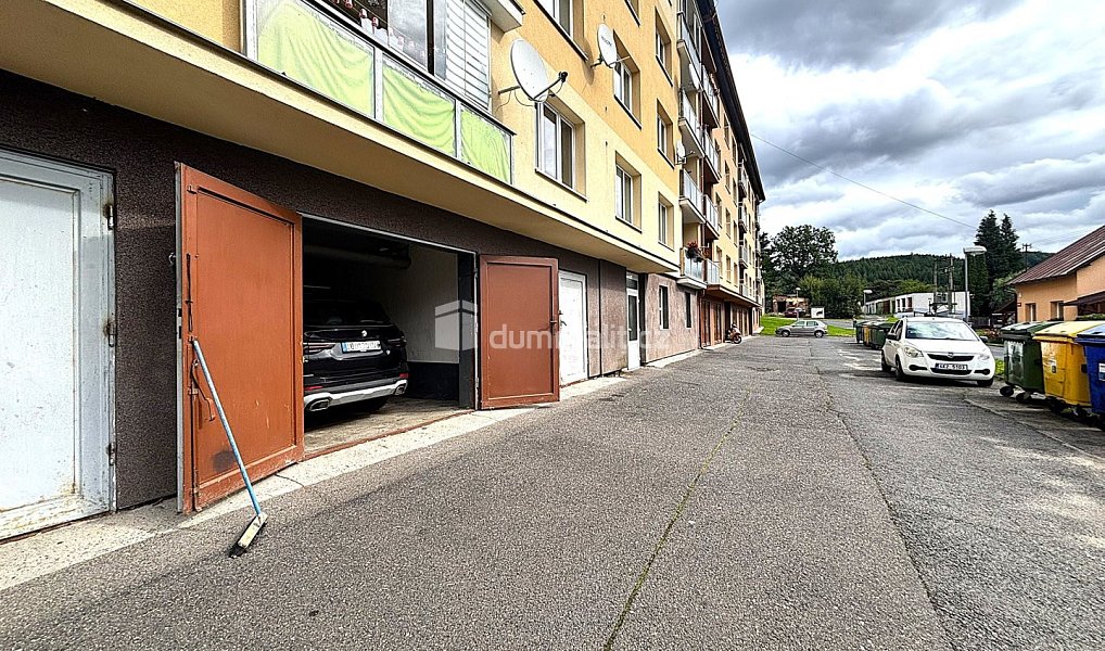 Prodej, garáž 20m, Oloví, ul. náměstí Horní, Oloví – fotka 1 z 6