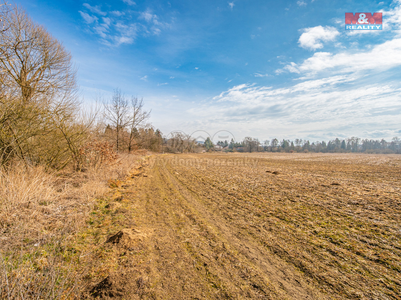 Prodej pole 14 575 m² – další
