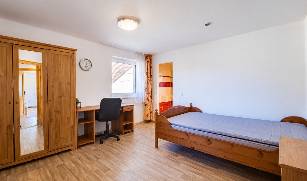 Prodej domu 238 m² s pozemkem 811 m², Třešovice – náhled fotky 11