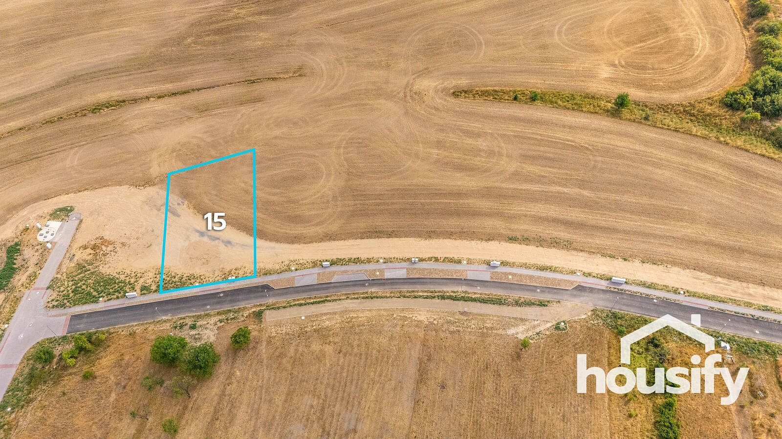 Prodej stavebního pozemku 1 253 m²