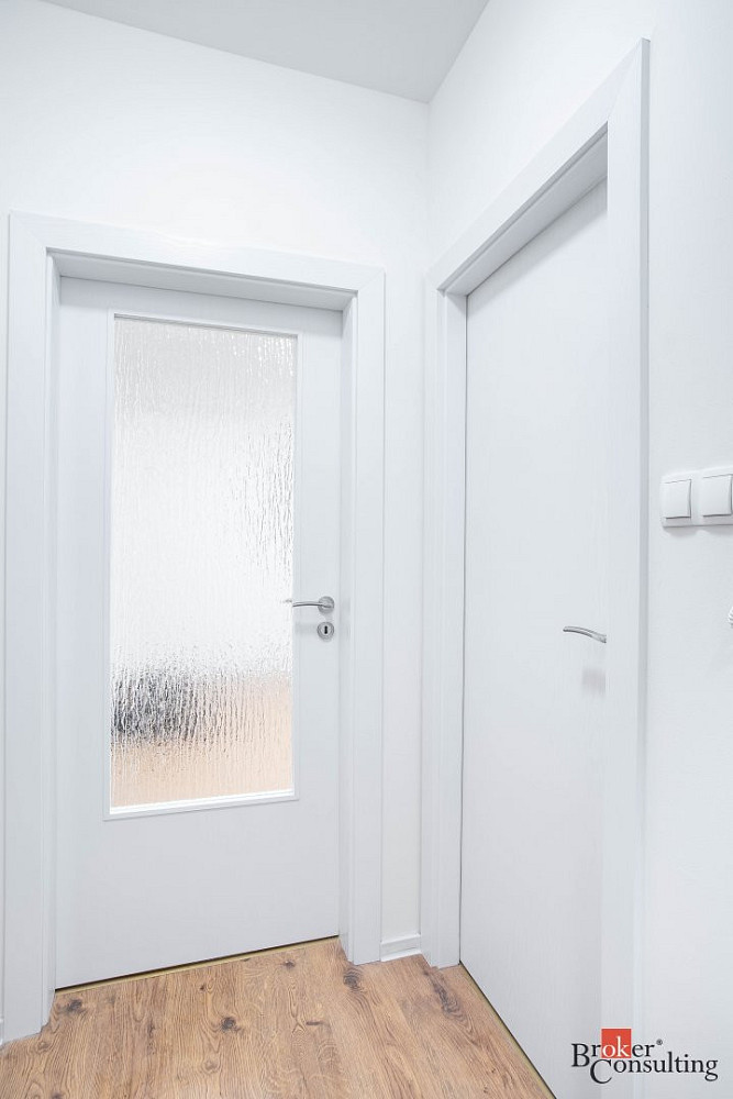 Pronájem bytu 1+kk 22 m² – fotografie 4