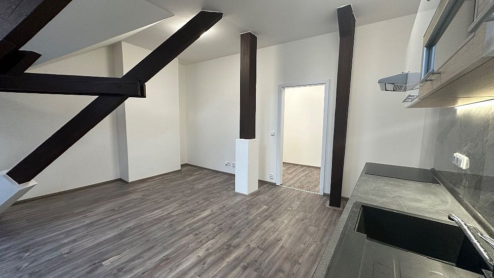 Pronájem bytu 2+kk 64 m² — photo 5