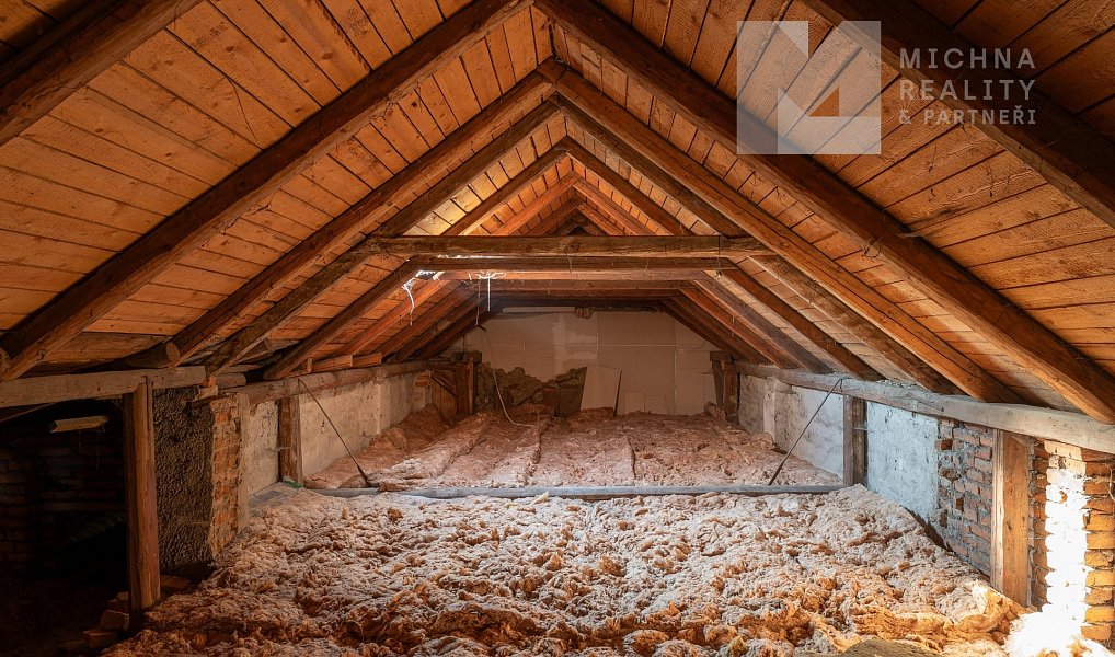 Prodej ubytovacího objektu 375 m², Svratka – náhled fotky 23