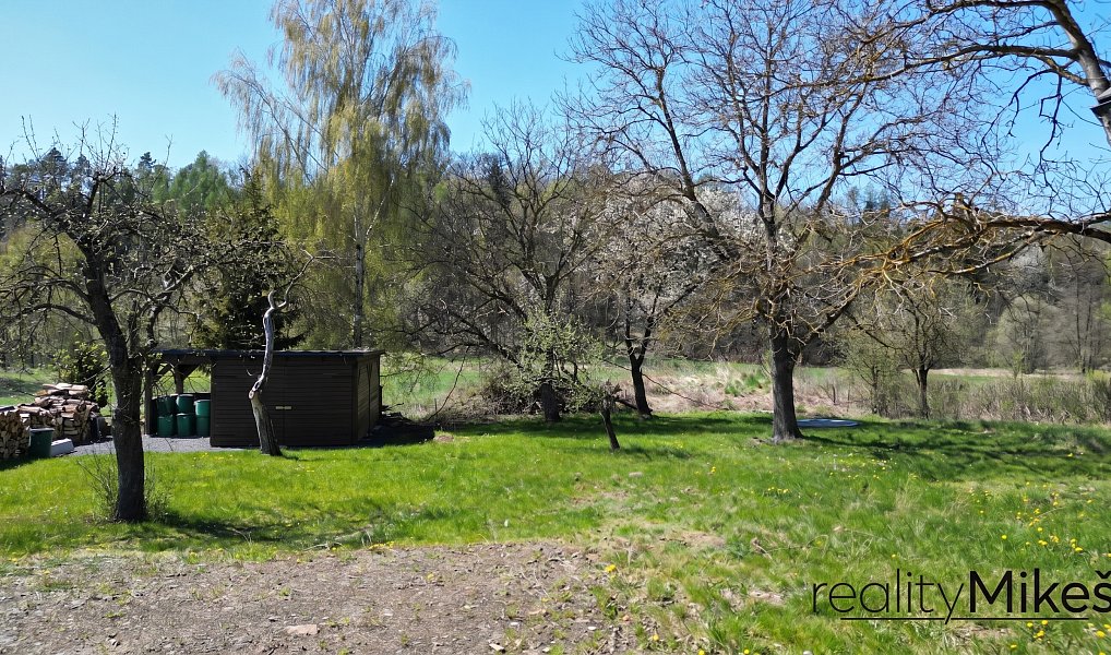 Prodej domu 252 m² s pozemkem 1 445 m², Rovensko pod Troskami – náhled fotky 18