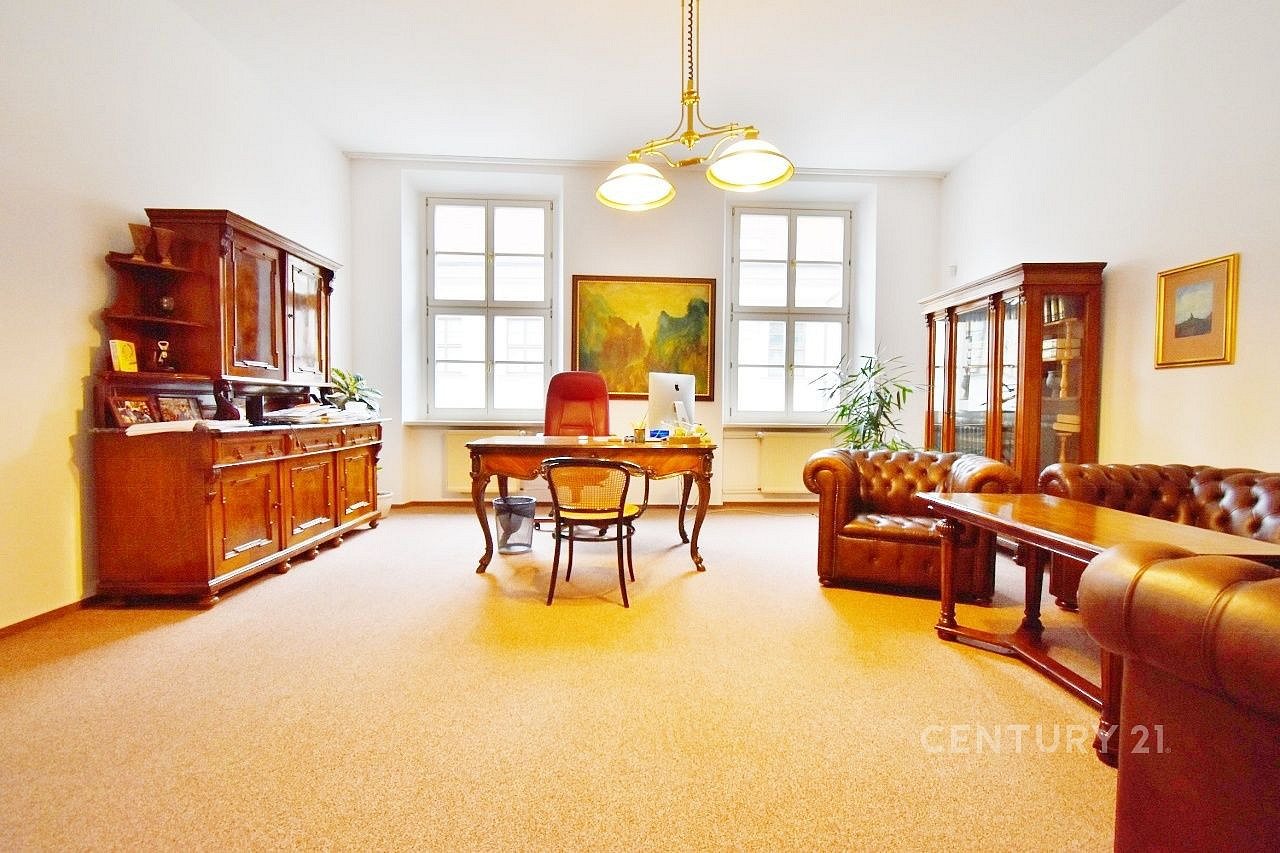 Pronájem kanceláře 70 m² – fotografie 2