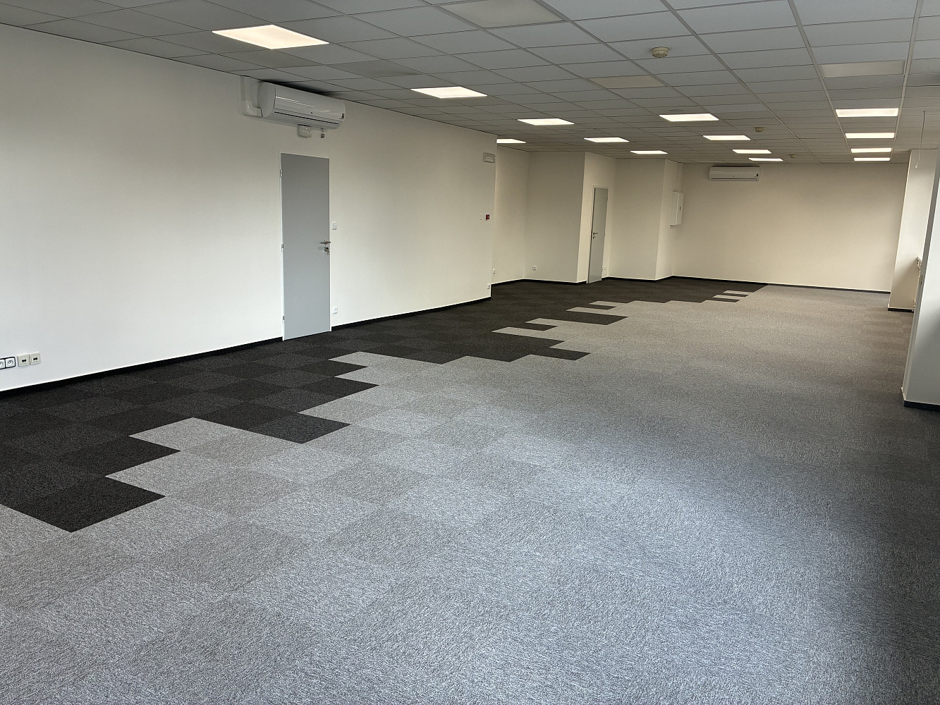 Pronájem kanceláře 200 m² — photo 5