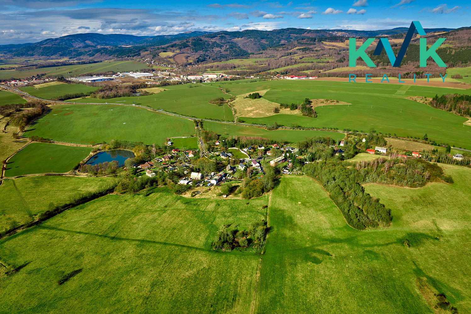 Prodej stavebního pozemku 1 050 m²