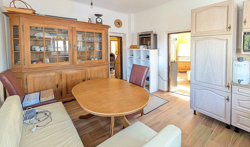 Prodej domu 216 m² s pozemkem 2 040 m², Dobřenice – náhled fotky 6