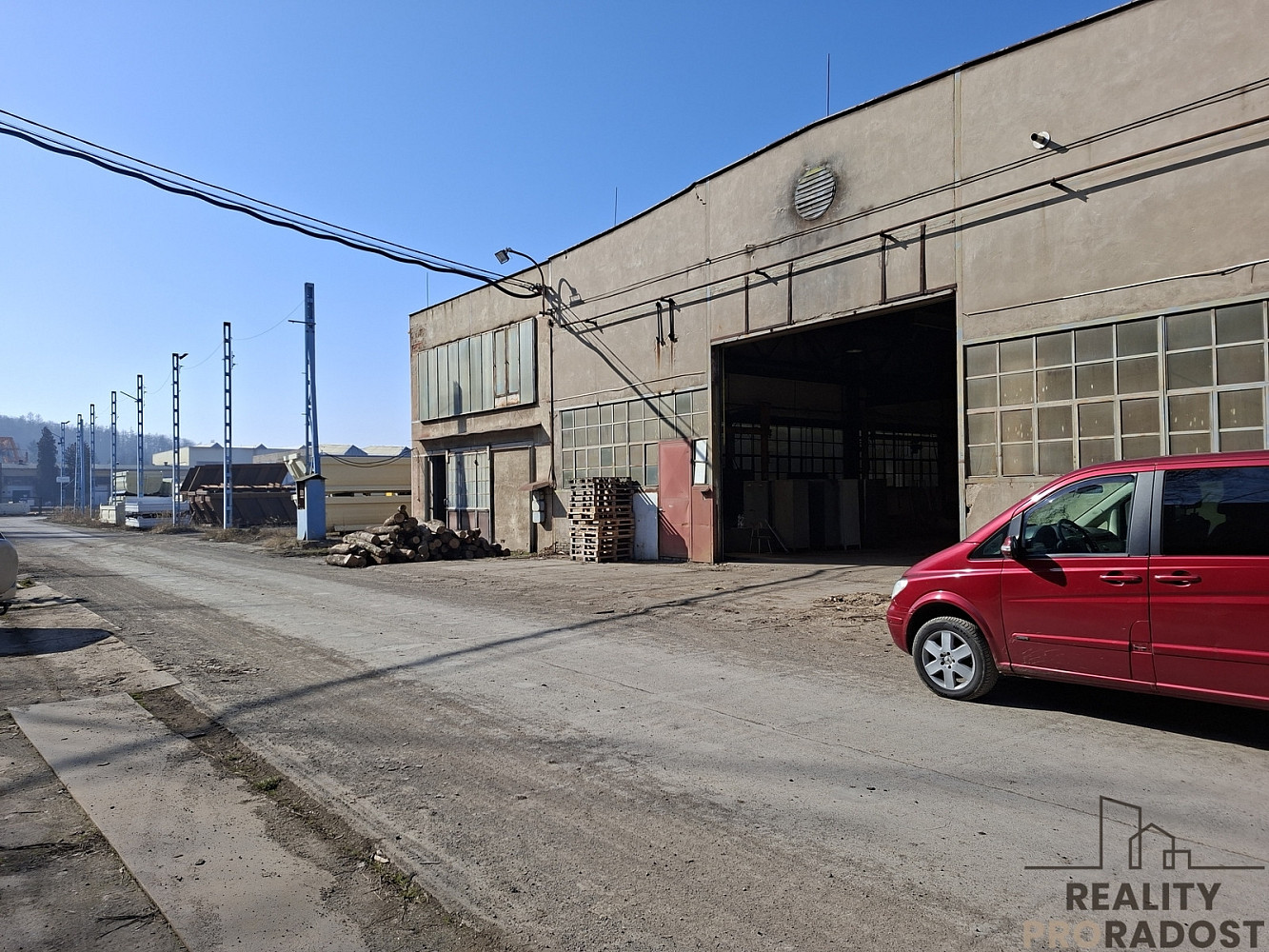 Pronájem skladovacích prostor 700 m²