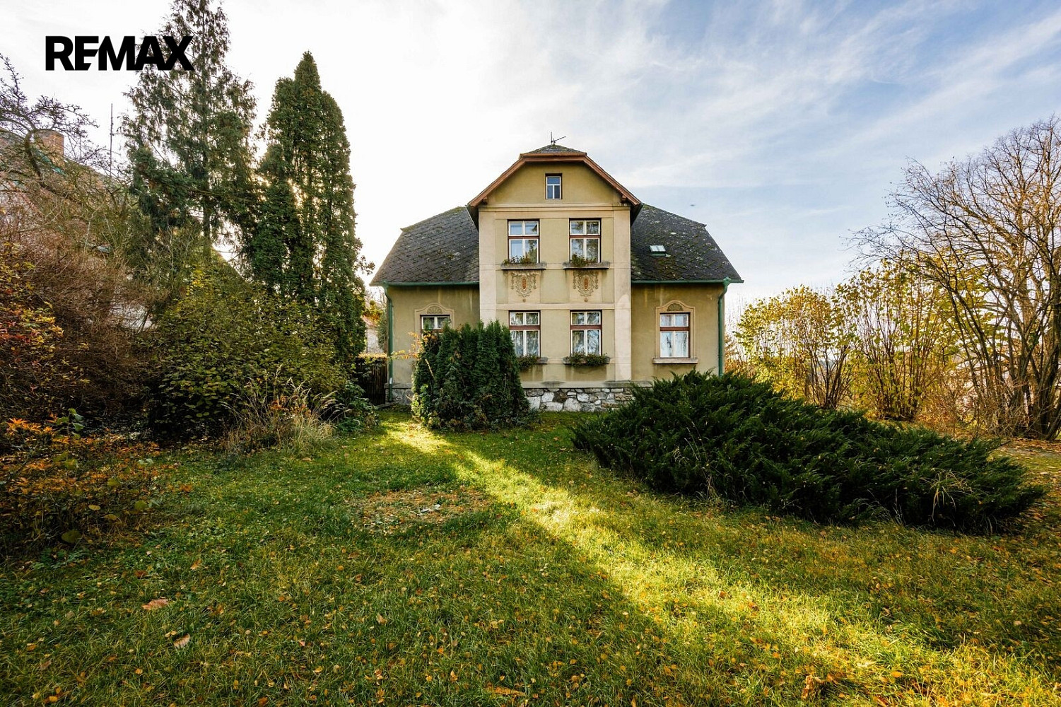 Prodej domu 216 m² s pozemkem 2 246 m²