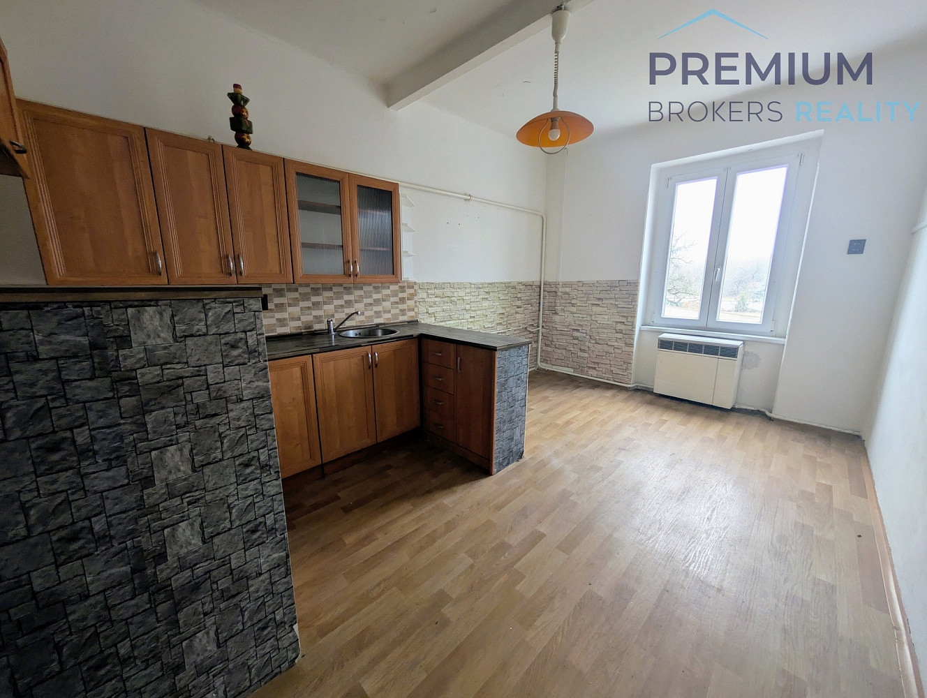 Pronájem bytu 1+1 40 m² – pohled 2