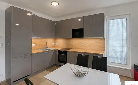 Pronájem bytu atypického 55 m², Výstavní, Praha 4 - Háje