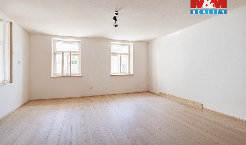 Prodej domu 220 m² s pozemkem 3 838 m², Borovany – náhled fotky 12