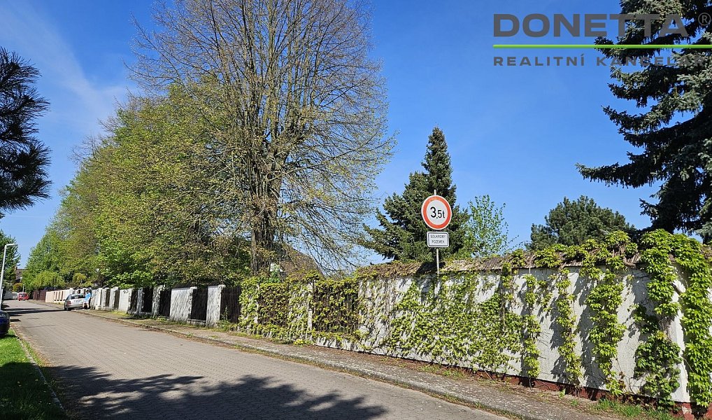 Prodej stavebního pozemku 782 m², Hradec Králové – náhled fotky 12