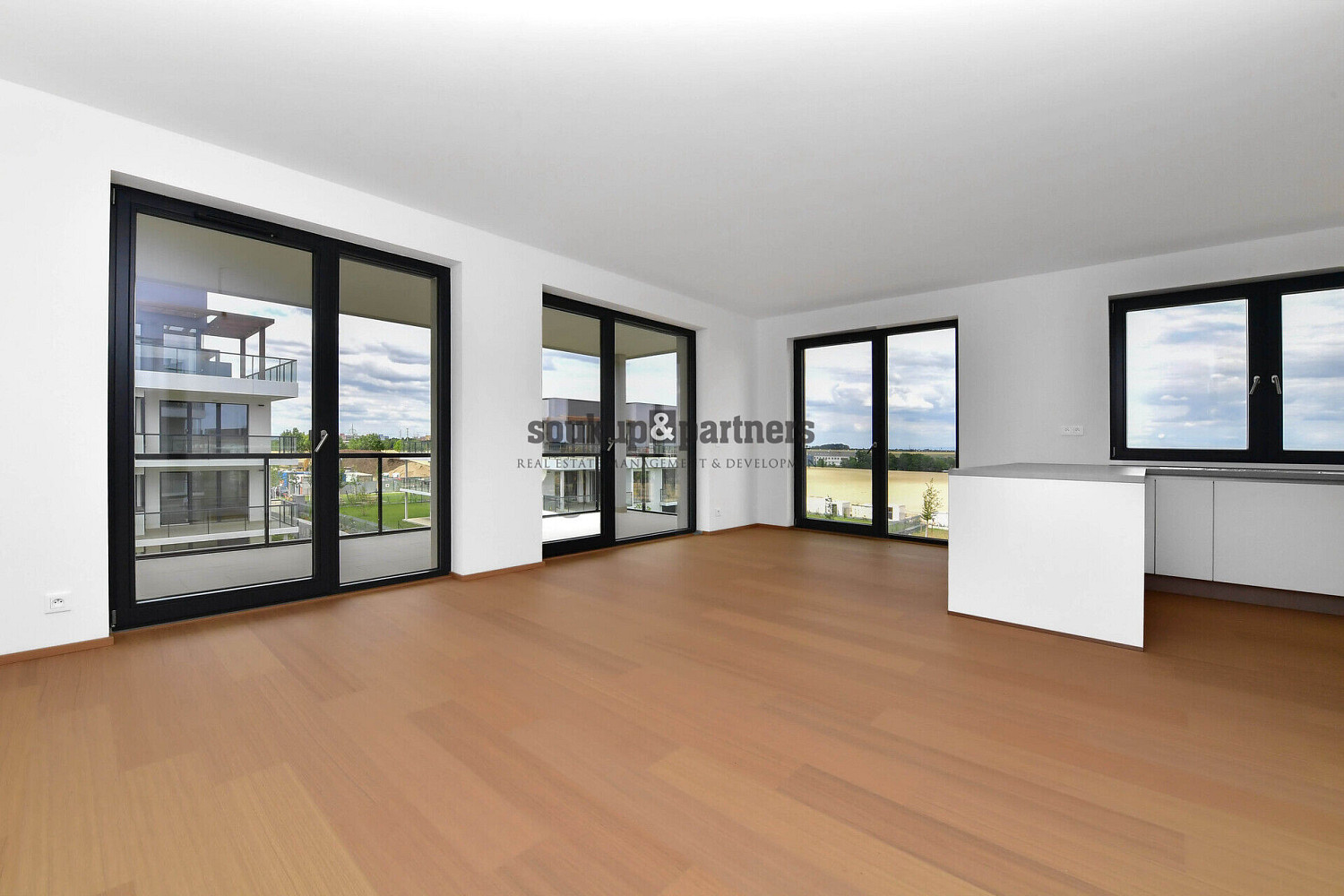 Pronájem bytu 3+kk 117 m²