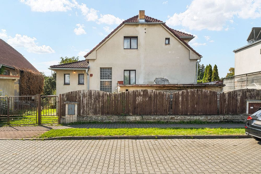 Prodej domu 196 m² s pozemkem 839 m² – fotografie 3
