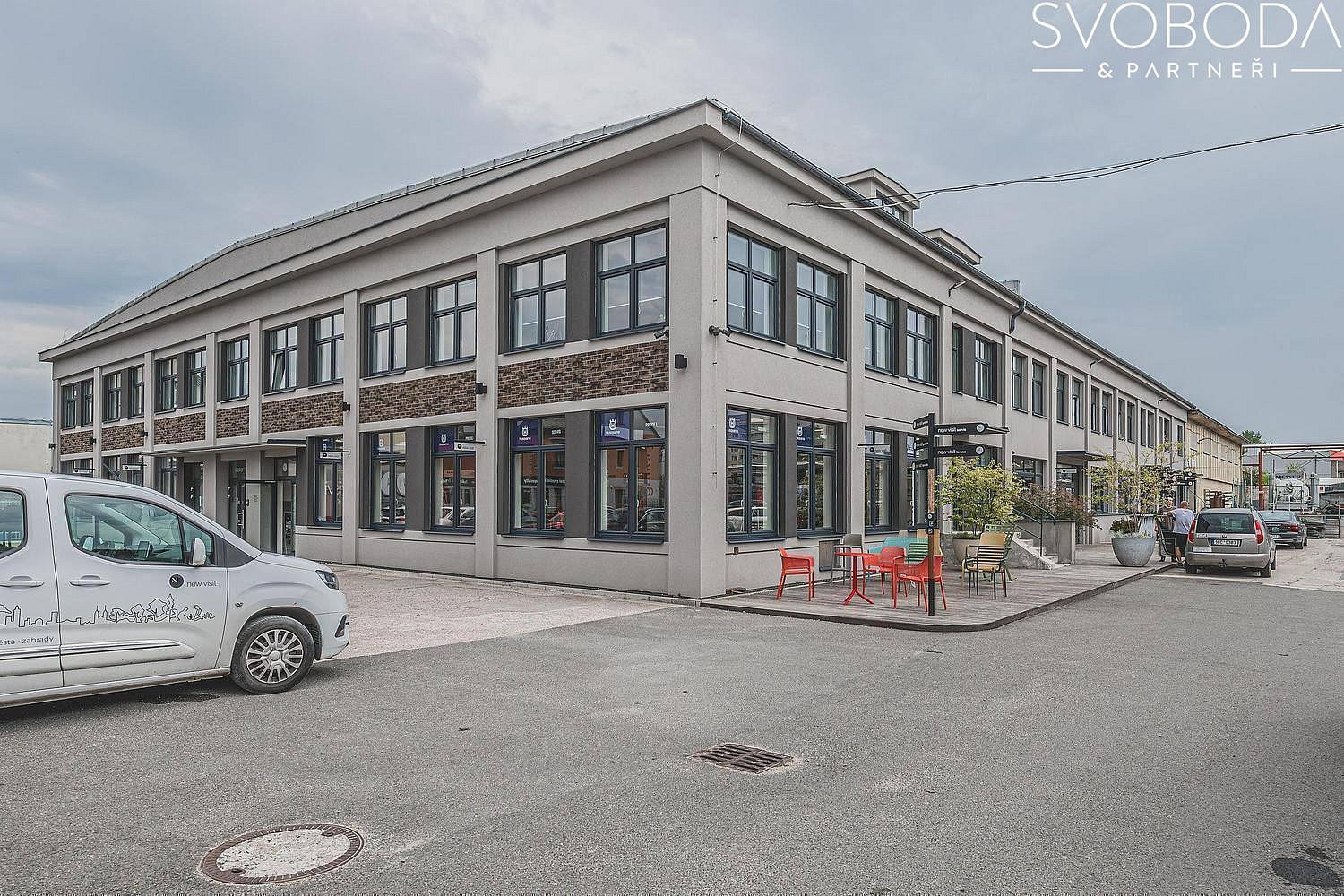 Pronájem obchodních prostor 188 m²