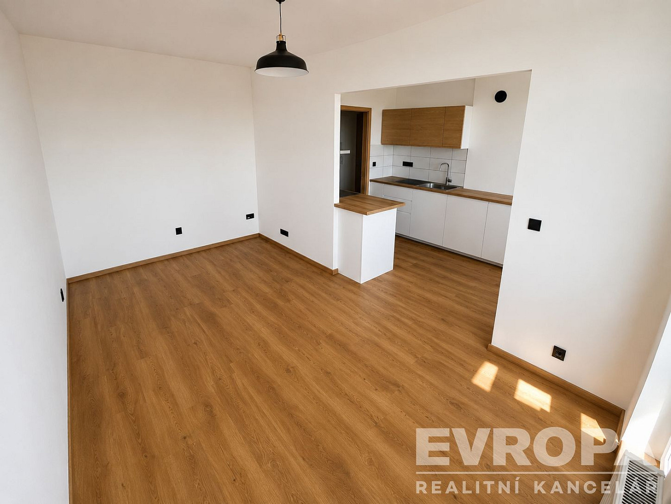 Pronájem bytu 3+kk 63 m² — photo 3