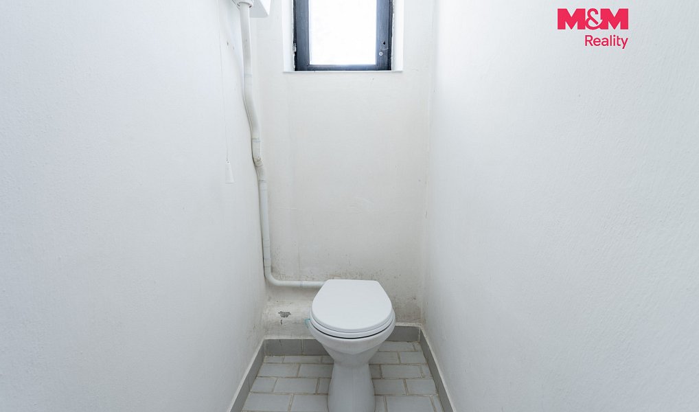 Prodej domu 180 m² s pozemkem 466 m², Chvaletice – náhled fotky 17