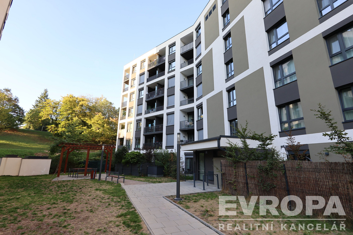 Pronájem bytu 1+kk 40 m²