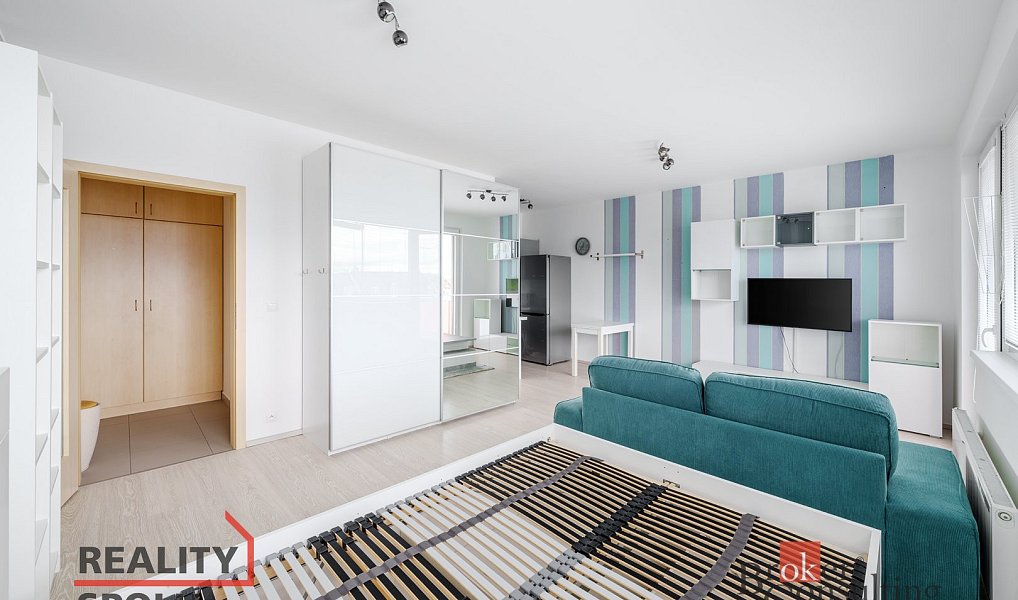 Pronájem bytu 1+kk 37 m², Praha – náhled fotky 8
