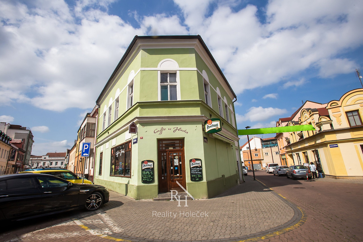 Prodej nájemního domu, činžáku 1 000 m², Praha