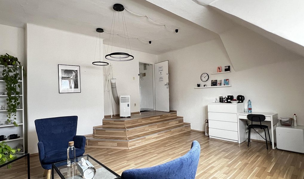 Pronájem kanceláře 32 m², Praha – náhled fotky 2
