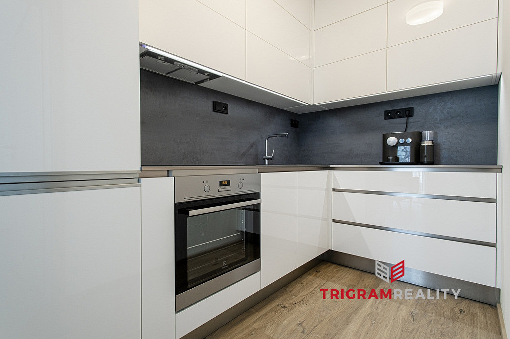 Pronájem bytu 2+kk 46 m² – fotografie 2