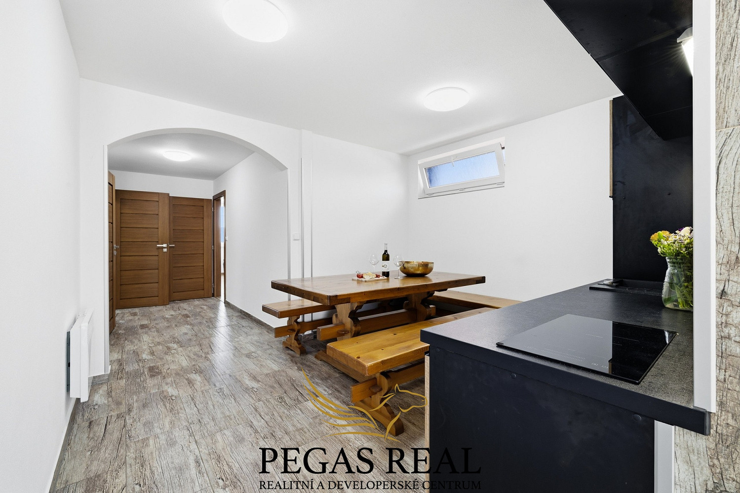 Prodej ubytovacího objektu 271 m² – fotografie 3