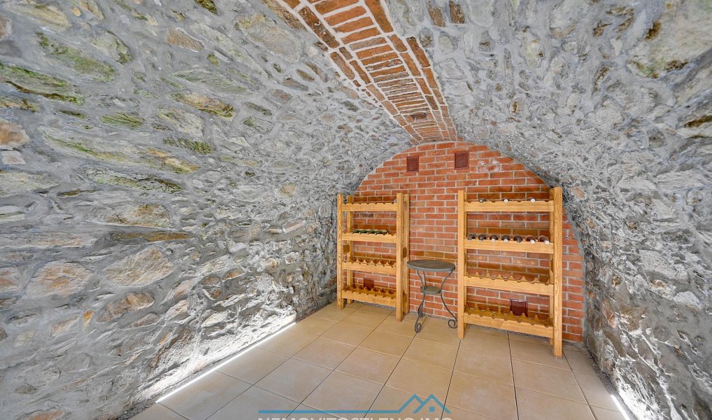 Prodej domu 184 m² s pozemkem 184 m², Znojmo – náhled fotky 21