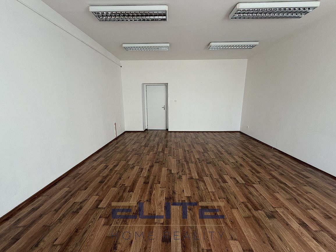 Pronájem kanceláře 33 m² – fotografie 5