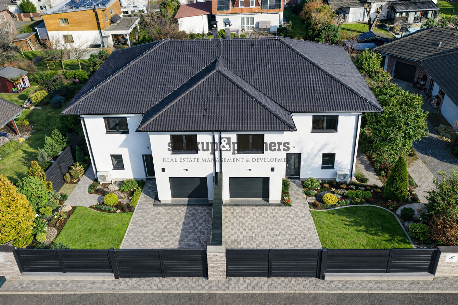 Pronájem domu 193 m² s pozemkem 468 m²