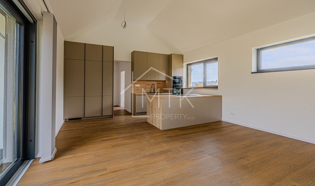 Prodej domu 106 m² s pozemkem 709 m², Šenov – fotka 1 z 16