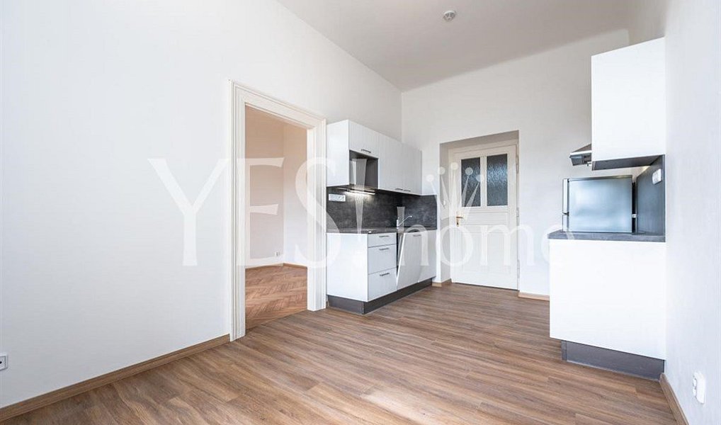 Pronájem bytu 2+kk 37 m², Praha – fotka 1 z 17