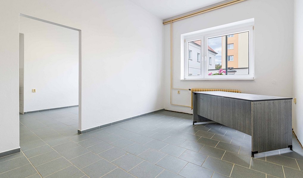 Pronájem kanceláře 30 m², Rakovník – náhled fotky 13