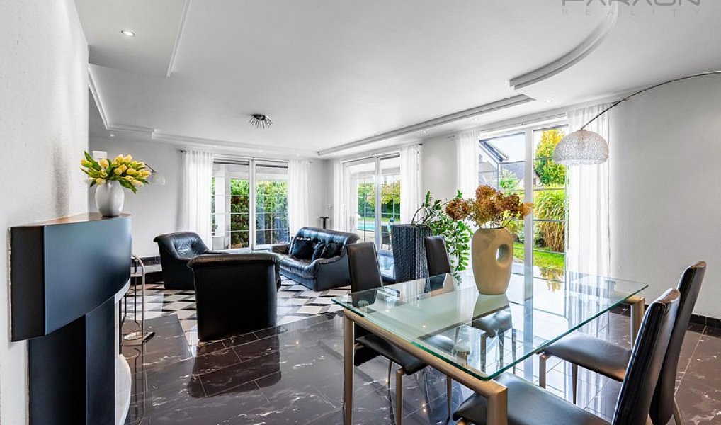 Prodej domu 454 m² s pozemkem 1 837 m², Dolní Břežany – náhled fotky 2