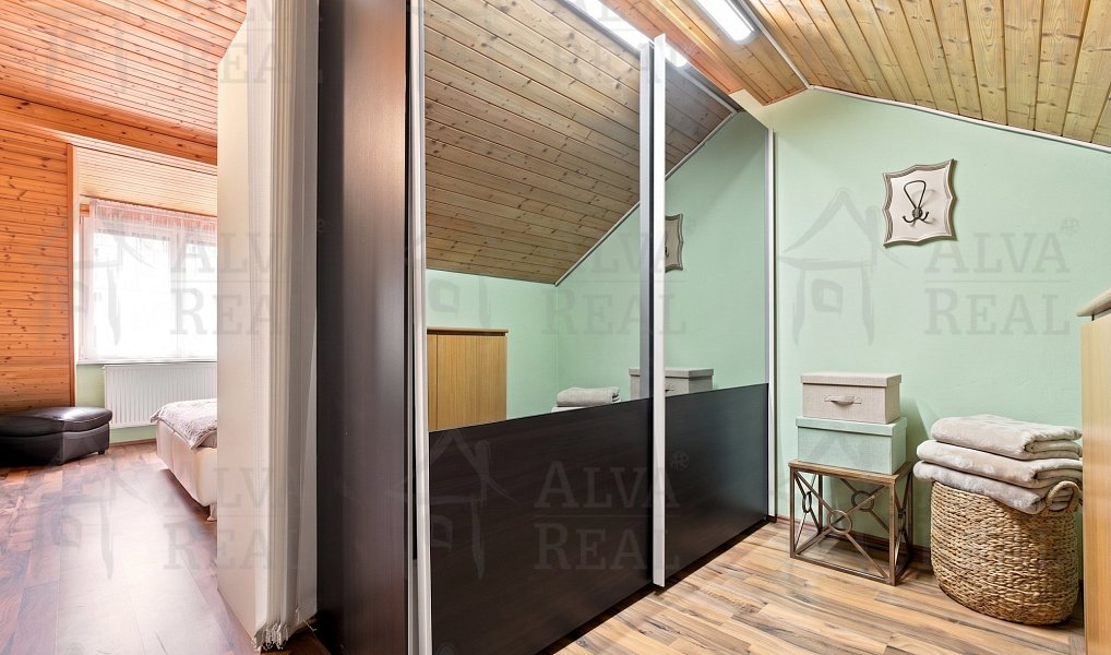 Prodej domu 141 m² s pozemkem 984 m², Dolní Kounice – náhled fotky 16