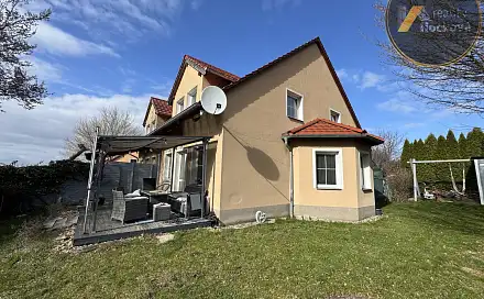 Prodej domu 155 m² s pozemkem 355 m², Šípková, Postřižín, okres Mělník